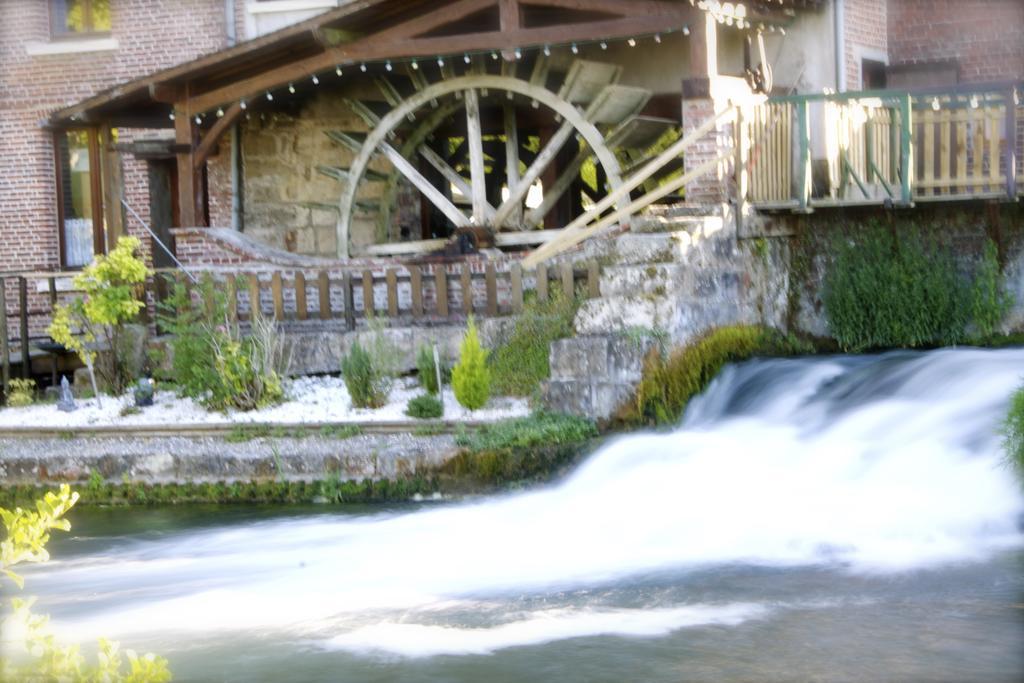 Logis Moulin Des Forges Hotel Saint-Omer-en-Chaussée Buitenkant foto