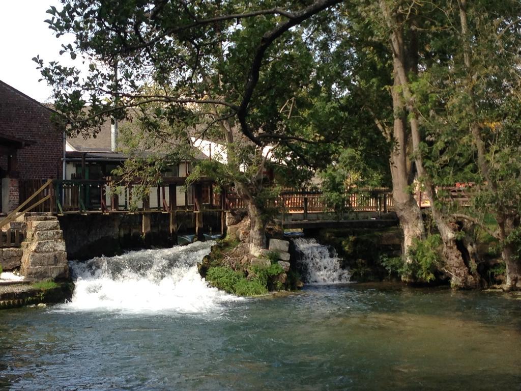 Logis Moulin Des Forges Hotel Saint-Omer-en-Chaussée Buitenkant foto