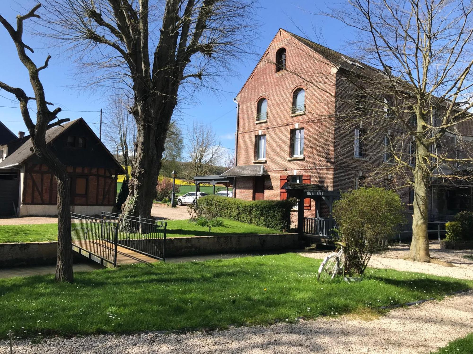 Logis Moulin Des Forges Hotel Saint-Omer-en-Chaussée Buitenkant foto